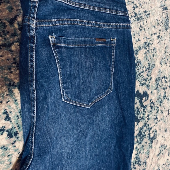 Capris - Picture 2 of 3